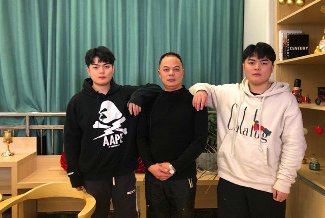 汤汤登顶巅峰榜手握3个国一打野笑影希望你月初还能这么装