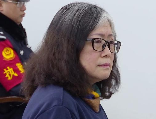 但即使这样,孙鹤予仍没有停手,一门心思想把儿子从监狱里捞出来.