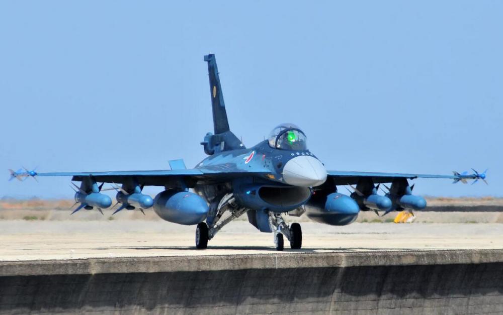 但是作为战斗机,则显得较为一般美国和日本在f2战斗机上的撕逼不断,从