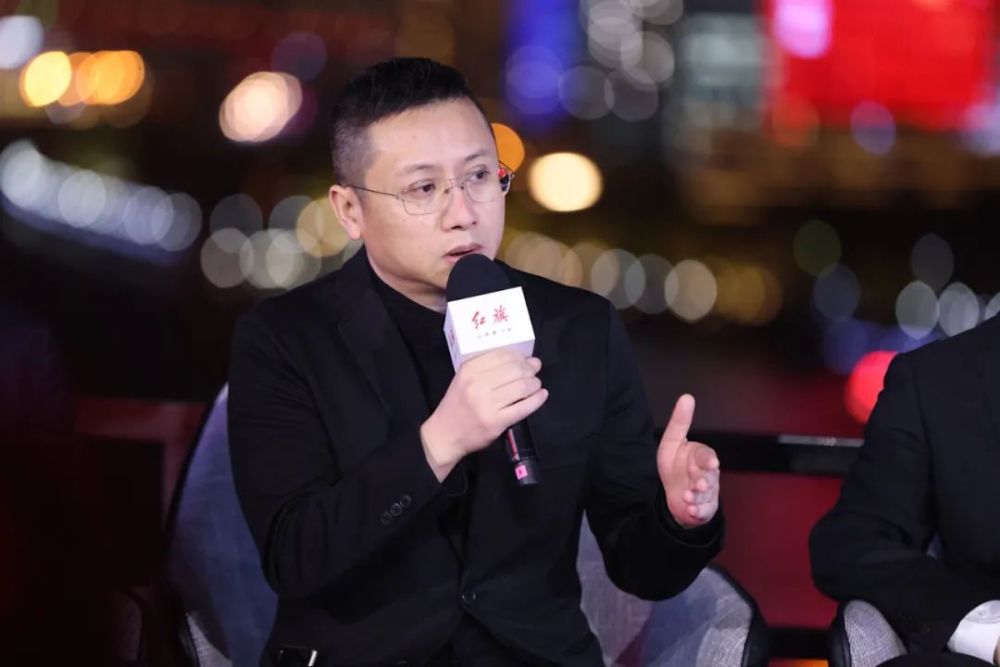 黄浦江畔,一汽红旗擘画品牌新蓝图,畅想出行新格局