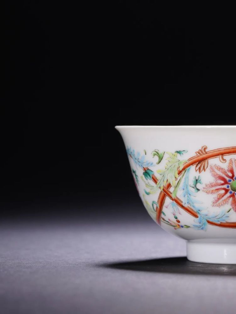 森洋作品 彩瓷牡丹紋香炉 森洋作品 彩瓷牡丹紋香炉