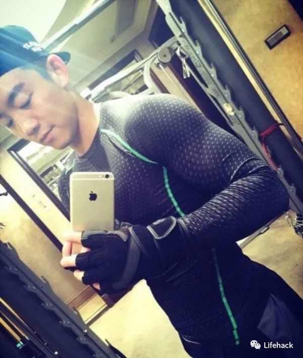 35岁郑恺近照曝光为拍片暴增40斤再减回肌肉男这也太开挂了