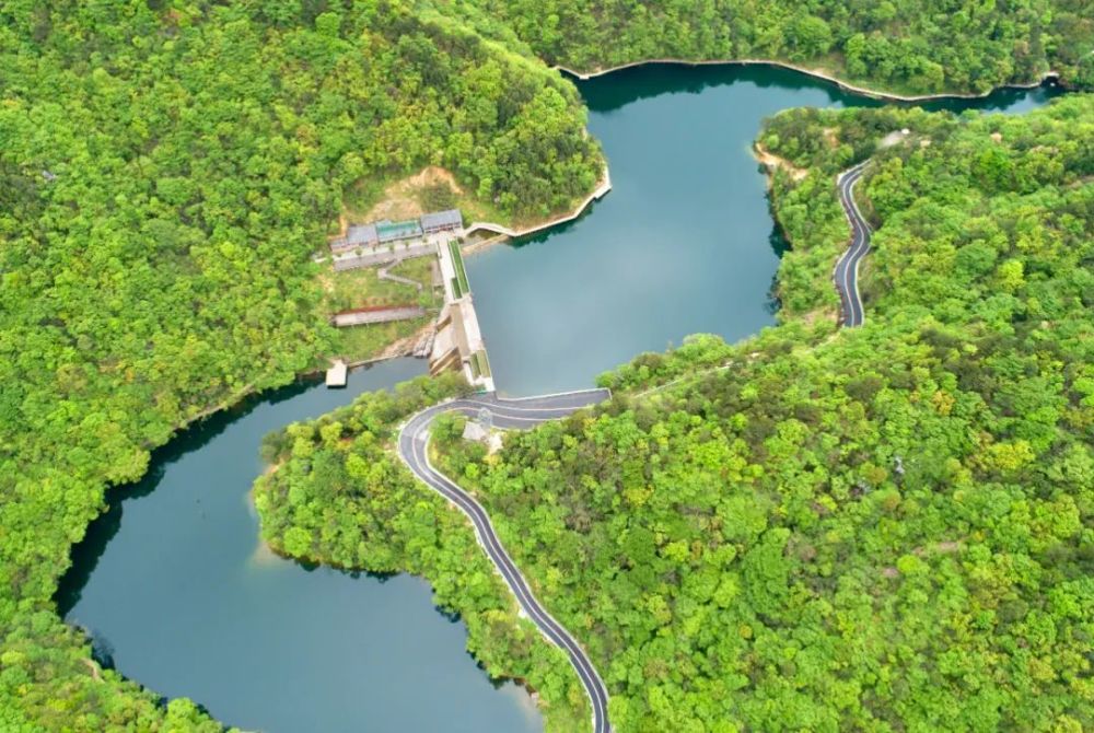 商城县西河修了一条彩虹路快去看看