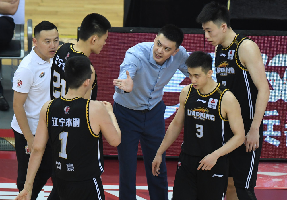 体育篮球cba季后赛辽宁本钢队晋级总决赛4