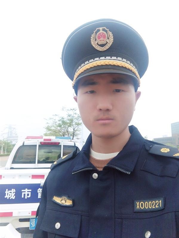 武汉城管协管员四次考研考上厦大