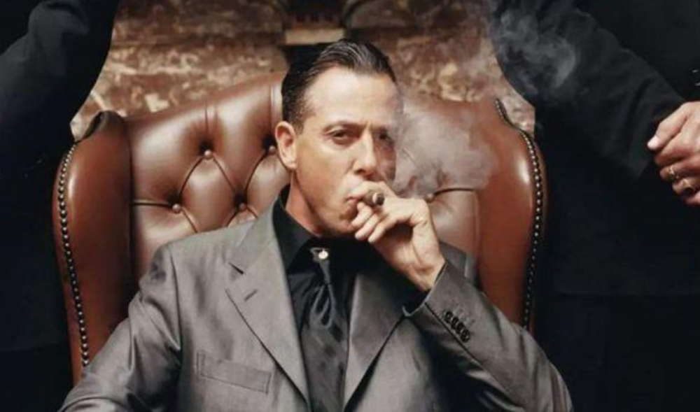 故事的主人公名叫杰昆·加西亚,他从小就跟着父母移居到美国,所以也算