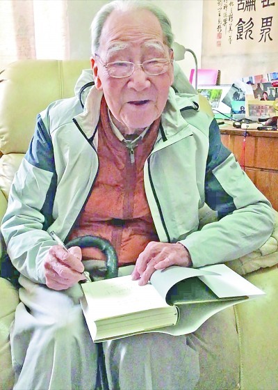 百岁少年许渊冲始终站在美这一边