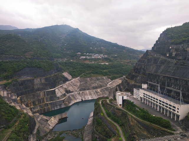 0m水布垭水电站工程这就是曾获中国土木工程詹天佑奖的有一座世界上最