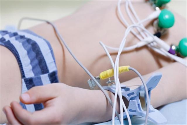 一,反复心慌,做心电图检查却不能发现原因,是怎么回事?