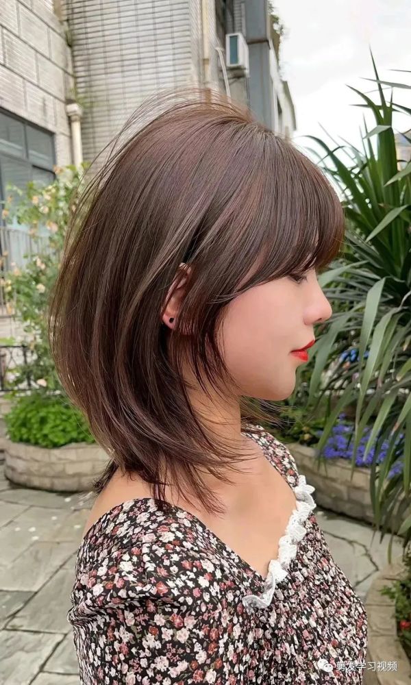 高层次锁骨发初夏剪刚刚好