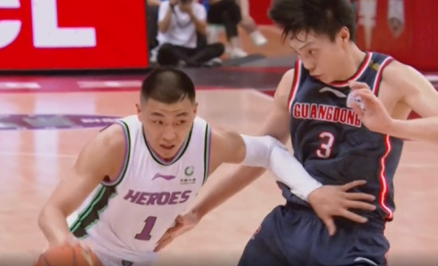 裁判选择性漏判,高诗岩赖地不起表抗议,赵睿爆发助广东晋级决赛_腾讯