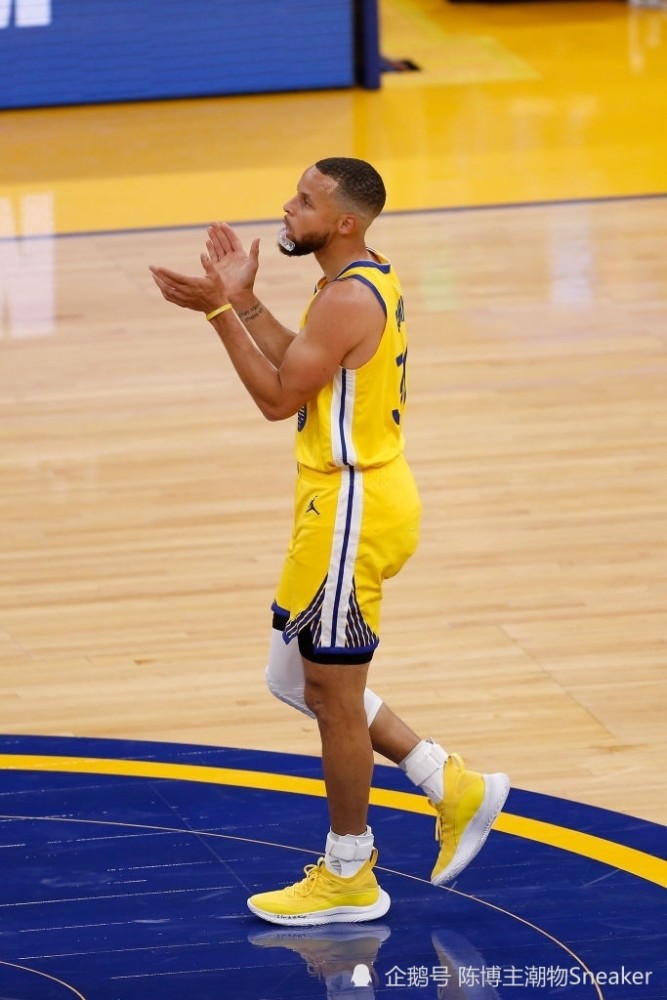 nba球员上脚巴特勒上脚驭帅14库里穿库里8