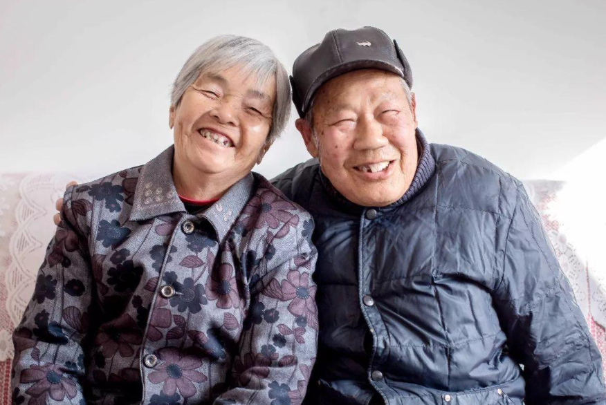 晚年想有一个"善终",有三样东西不能交给儿女,是对自己负责