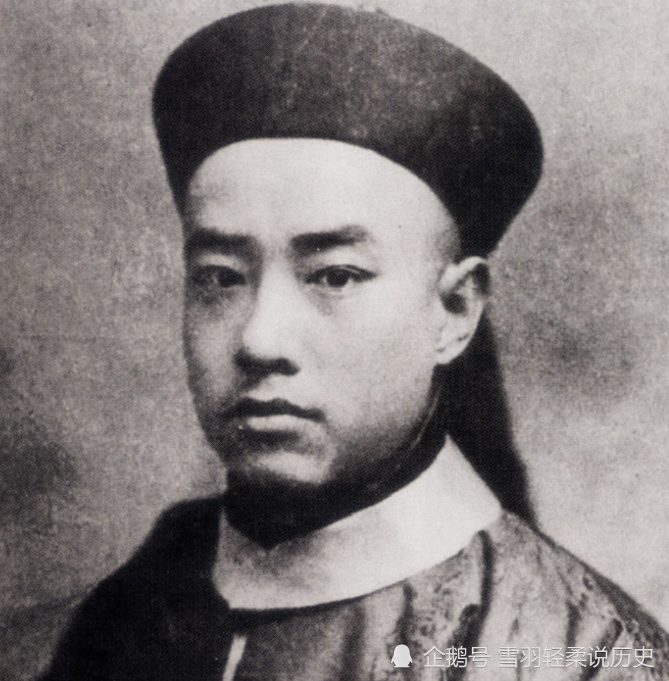 载振为人不算太聪明,但是好在有父亲奕劻在朝为官,所以自少年便得志