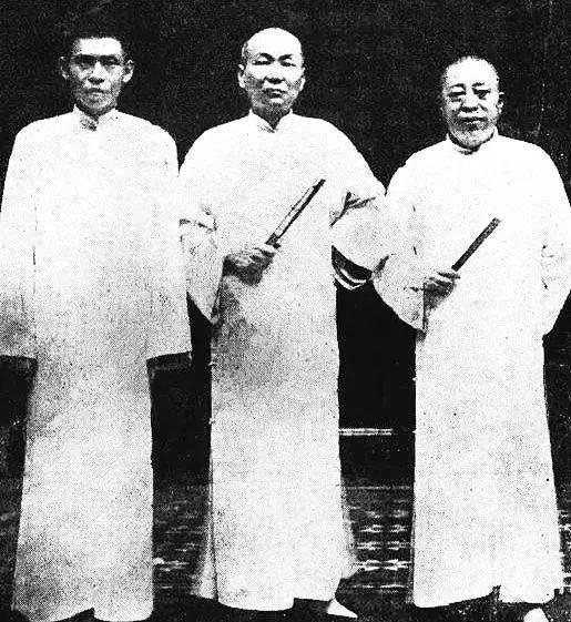 和杜月笙生死之交经历几十年风雨顾嘉棠做出令人不解的事情