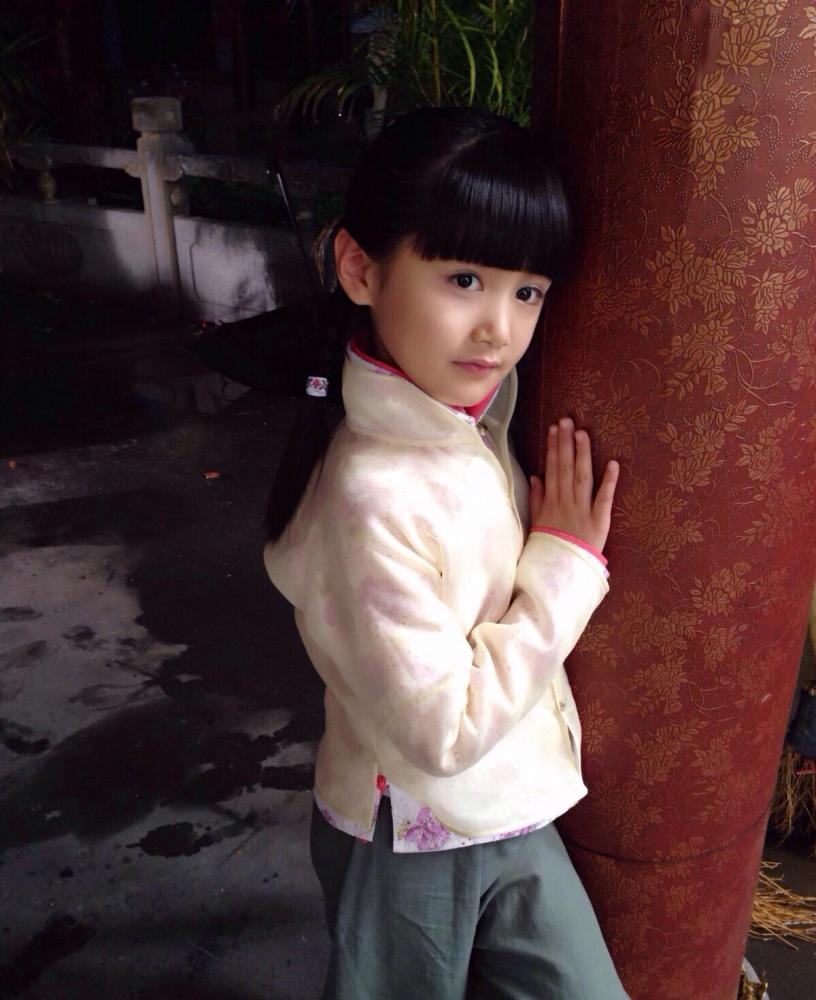 《活色生香》中也有张籽沐的身影,那个顶着齐刘海的小乐颜就是张籽沐