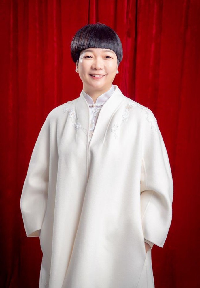 2021年浙江丽水最富有的三个人黄巧灵过去一年赚了11亿美元