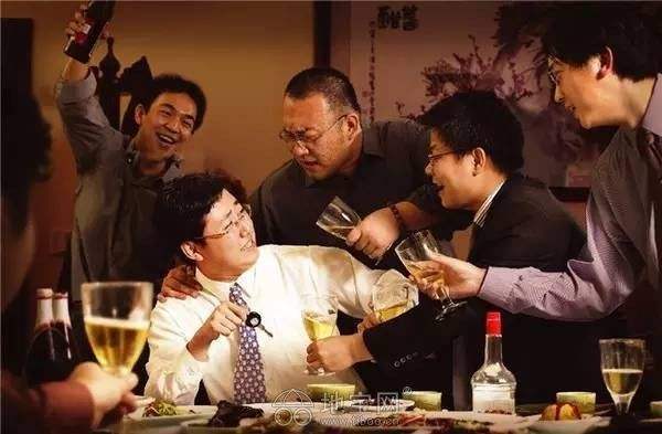 饭局应酬时有这三种表现的人往往没什么能耐