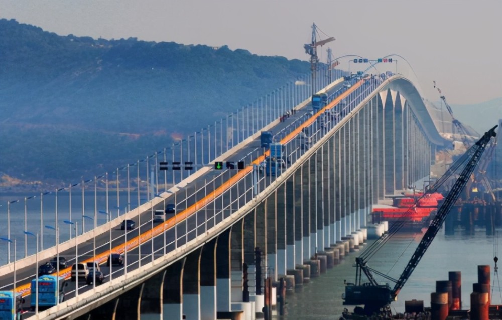 "万人部队"奔赴台湾海峡?"基建狂魔"再度实现"天方夜谭"?