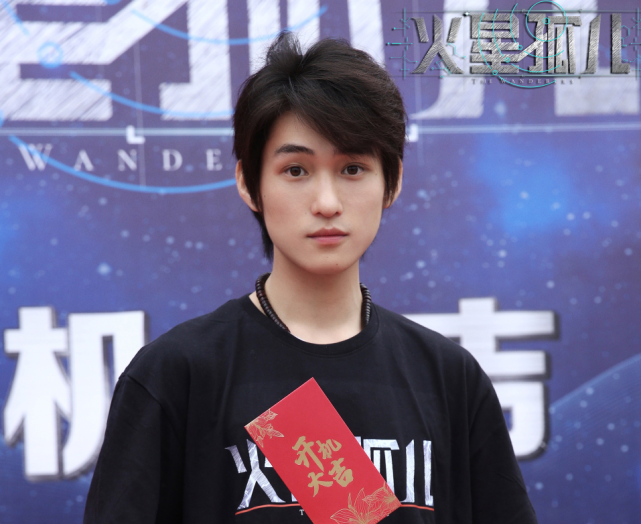 《火星孤儿》官宣演员阵容,戏骨年轻演员合作,收视成绩定会不错