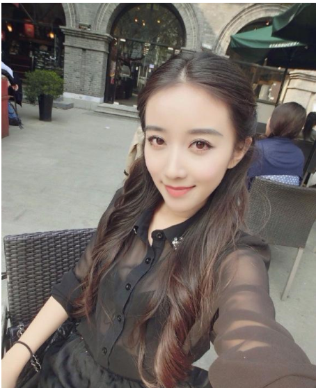 非诚勿扰的最美女观众被导演看中后力捧如今她怎样了