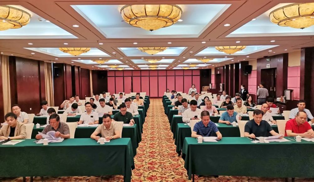阳春市工商联总商会举行十二届八次执委会