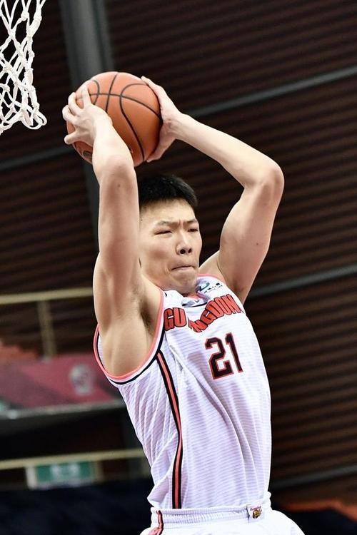 全力冲刺队史第十一冠,杜锋破釜沉舟,张昊回归广东队