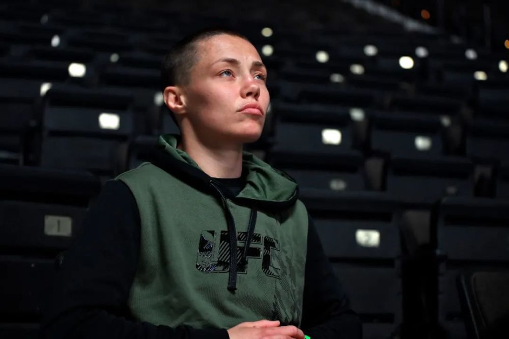 王的盛宴ufc261前瞻张伟丽vs罗斯