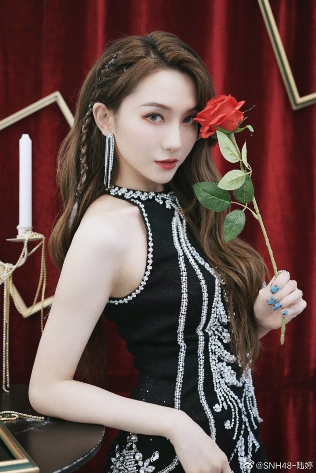 本文图片来源于新浪微博:snh48-陆婷