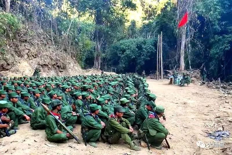 缅甸国防军与德昂武装 果敢同盟军在缅北贵概交火 腾讯新闻