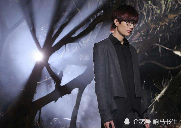 许嵩音乐之千古画卷寥寥几笔难绘你不染纤尘的容颜