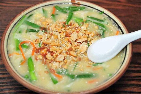 这碗"糊涂面"是灾荒年吃的救命饭,老一辈特爱吃,一碗就上头_腾讯新闻
