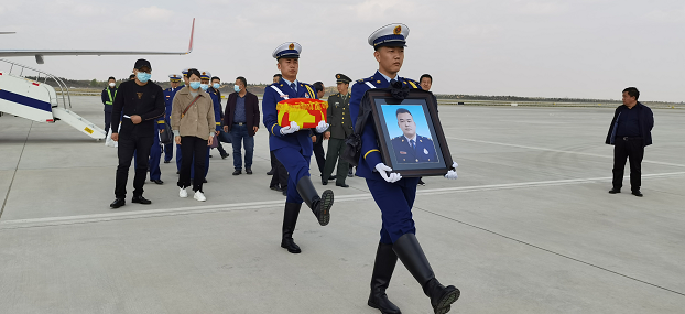 榆林人民接烈士回家英雄一路走好