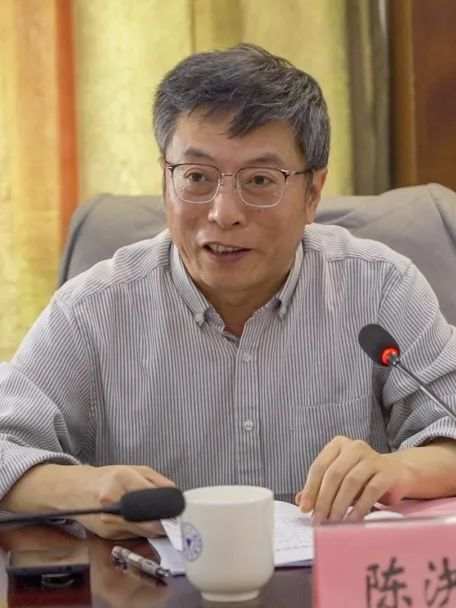 陈洪海■ 西北大学文博学院教授西北大学文博学院教授陈洪海也同样