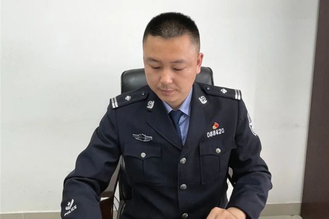 简阳市公安局领导照片图片