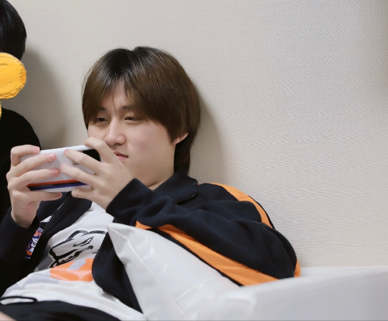 dyg失败后giao发文道歉表示让大家失望了自己的压力太大