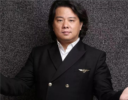 朱晔曾豪掷千万与巴菲特共进午餐如今亏损近80亿被封王