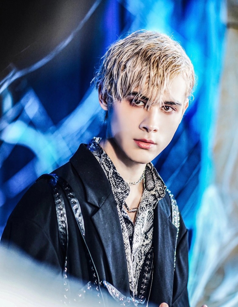 利路修飞奔下班创造营成团十一人出道十二人开心