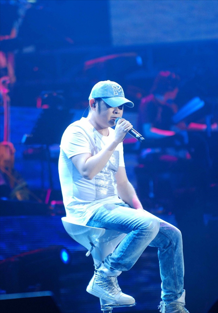 刀郎的帽子好像租来的同款图案衬衫买两件穿搭真够朴素