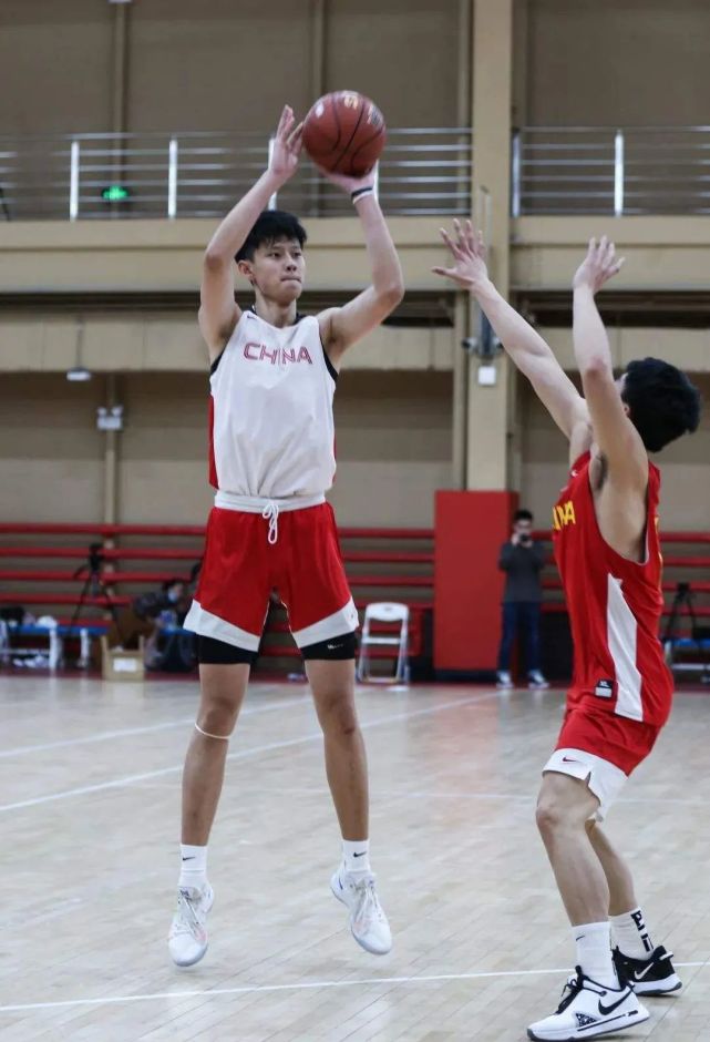 冈萨加大学篮球队,精于因材施教,善于培养海外球员,如19年nba新秀八村