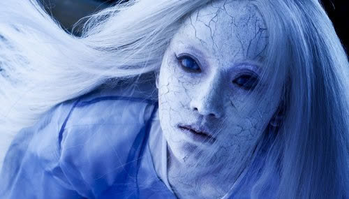 清朝有一幅女鬼图放大5倍看她在做什么网友看久会引起不适