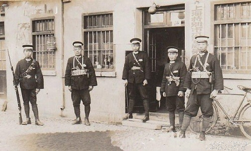 将北洋时期的盐务缉私营,缉私大队改编为税警总团