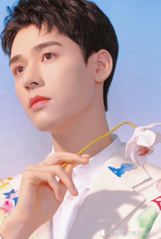 龚俊好喜欢你芜湖爱你芜湖憨憨帅哥的成长史广告小王子终于迎来了春天