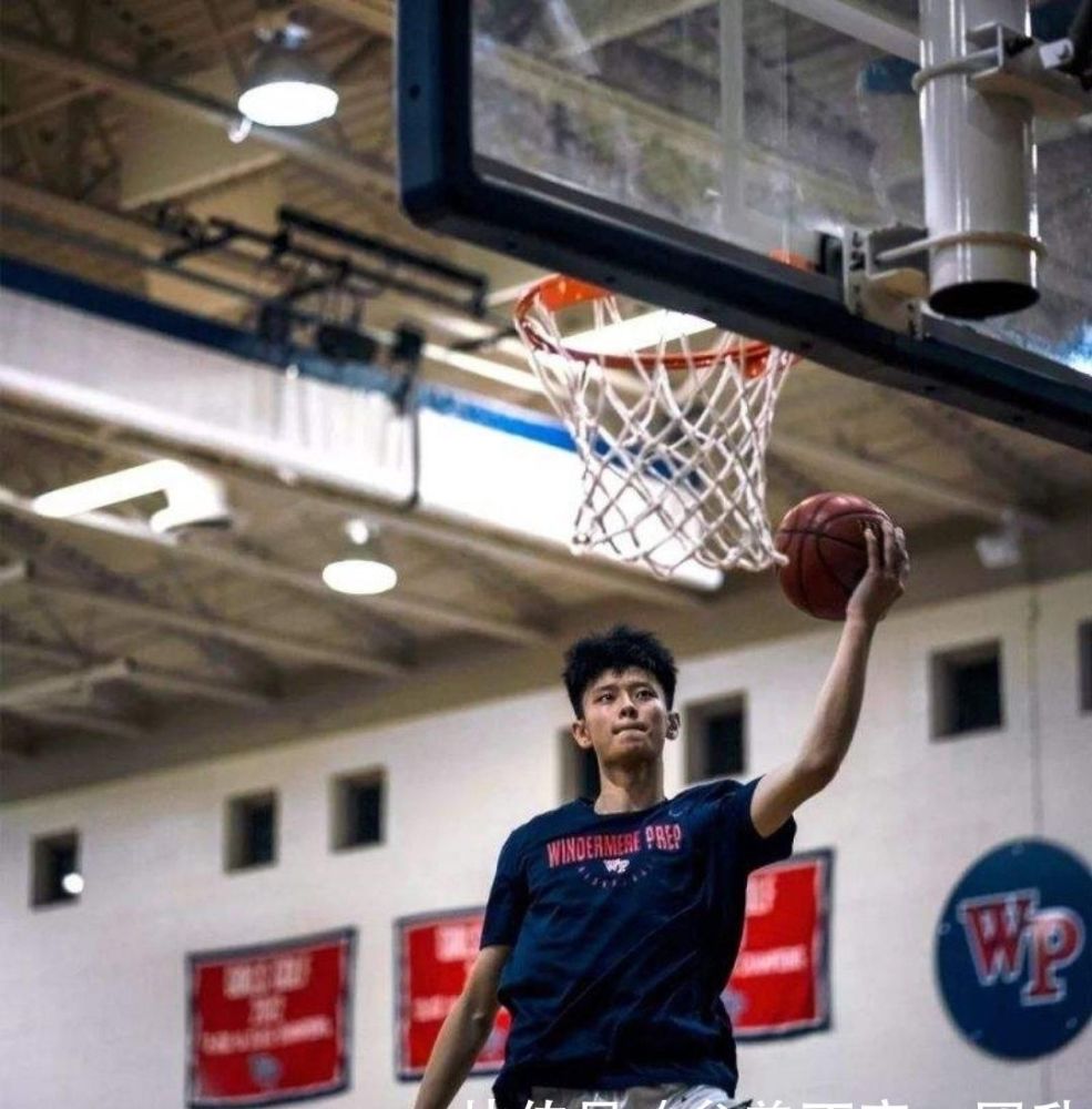 曾凡博[var1] 曾凡博放弃冈萨加大学，计划加入NBA发展联盟