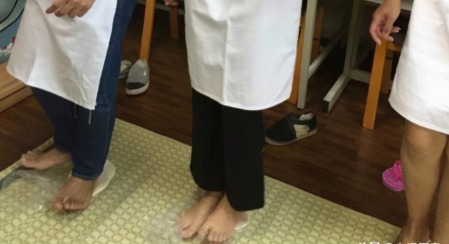 下面这6种都是用脚踩出来的食物别急着嫌弃你至少吃过2种