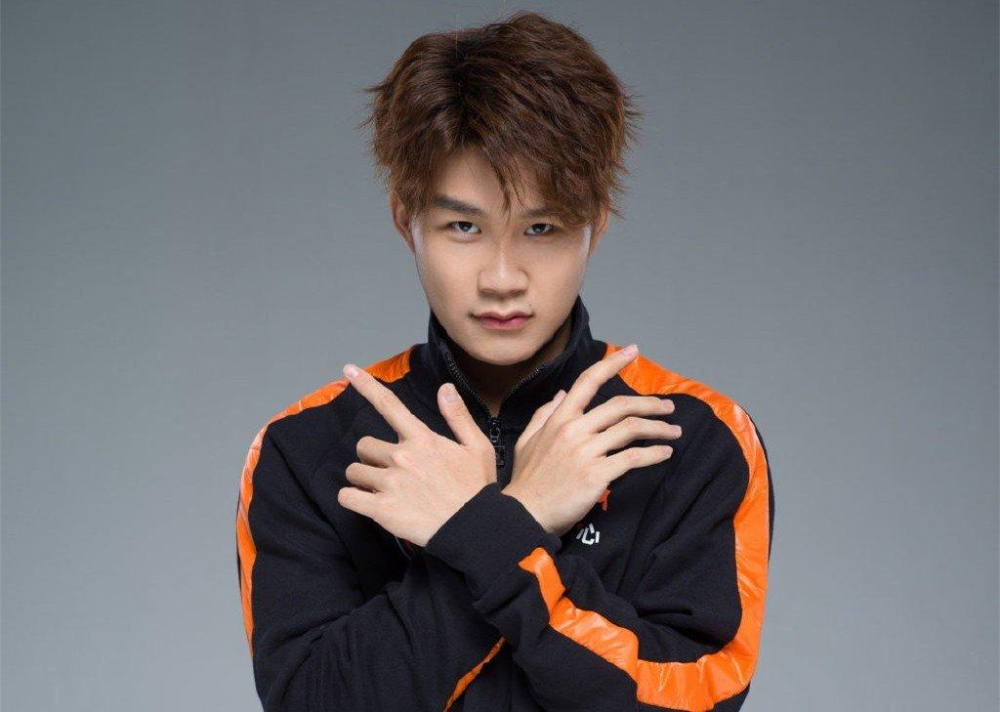 dyg小义因言论问题再次道歉,未知以后能否再上场,dyg这赛季没了_腾讯