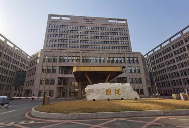 脚下就是地铁站,下楼就有大商场,高新南的这个盘不要太牛!