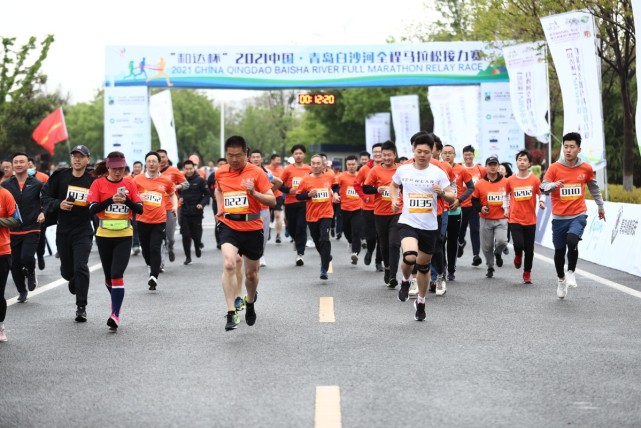 青岛城阳:马拉松爱好者齐聚白沙河畔