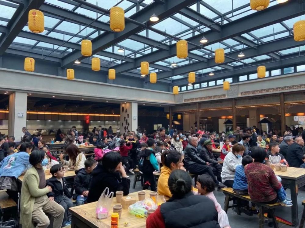 再添一店建业大食堂上蔡店盛大开业