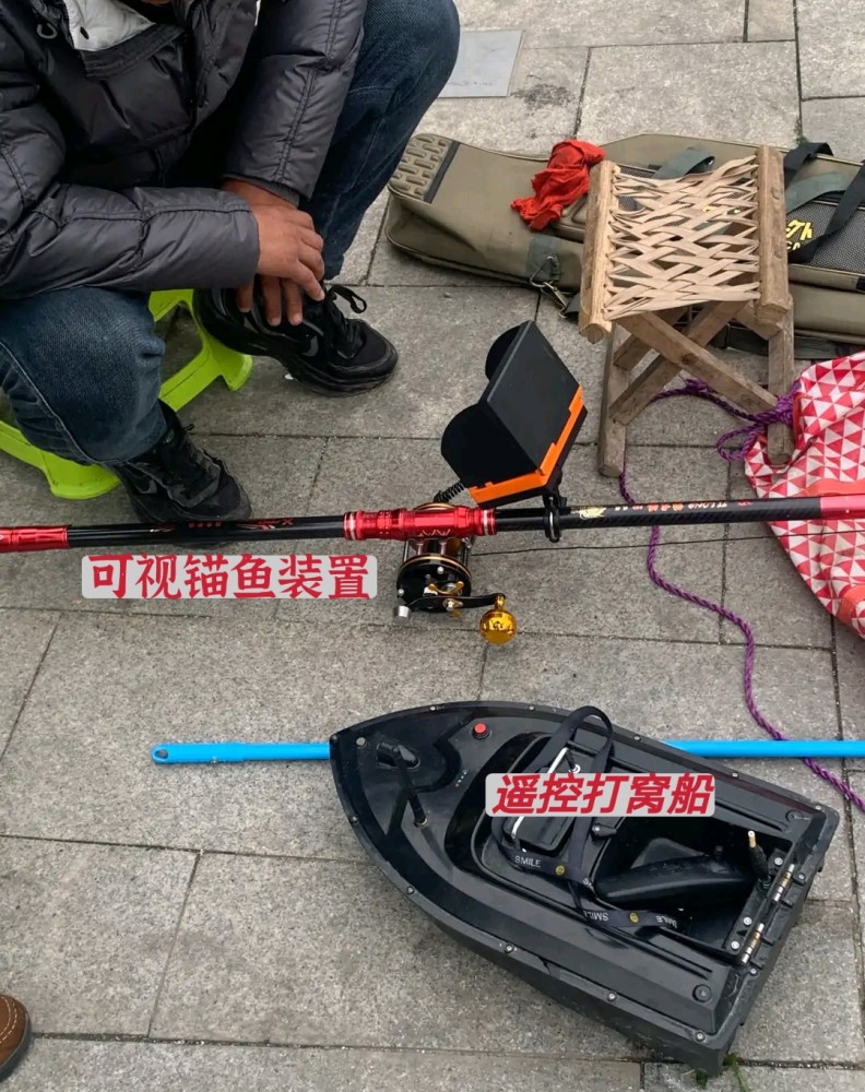 天津海河的锚鱼人目前,在长江流域,这些"花样"作钓方式已经被严查